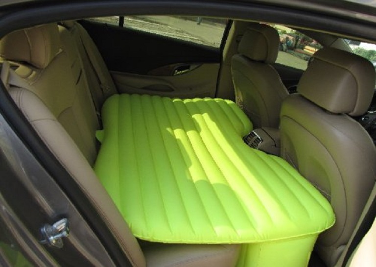inflatable-car-mattress-sleep-travel