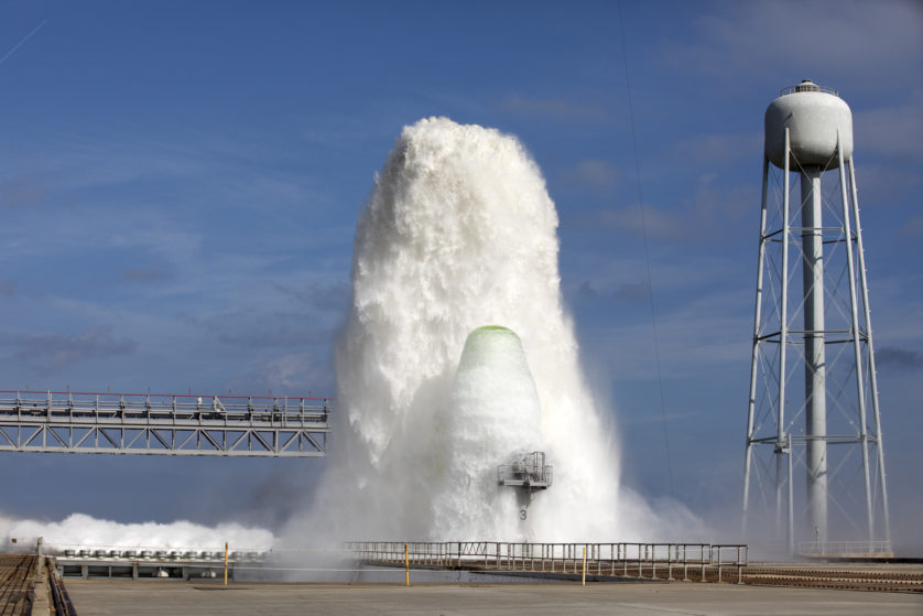 Ex-engenheiro da NASA criou uma arminha de água gigante e destruidora -  TecMundo