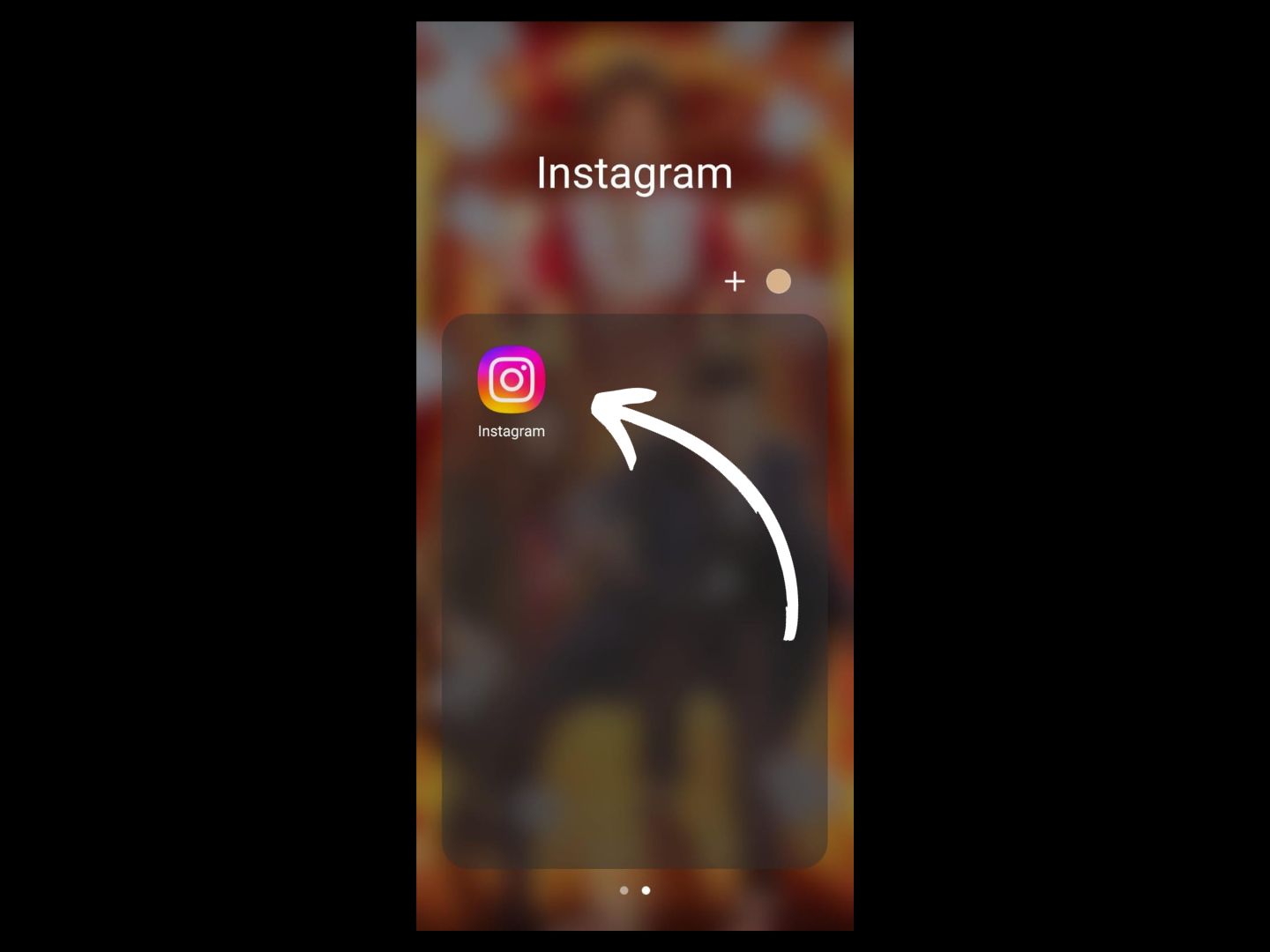 Imagem mostra seta apontando para aplicativo do Instagram