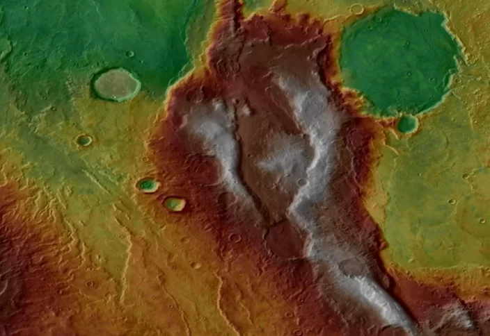Imagem mostra vulcões de Marte para um artigo sobre os vulcões de Marte revelam passado da Terra