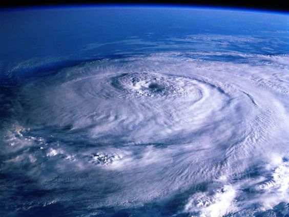 Imagem mostra furacão para um artigo sobre a possível adição de uma categoria 6 para furacões