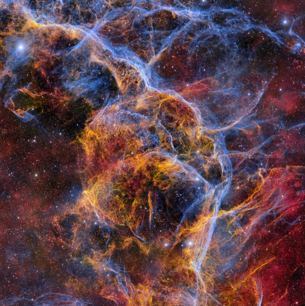 Imagem mostra Remanescente de supernova da Vela e seus filamentos de gás