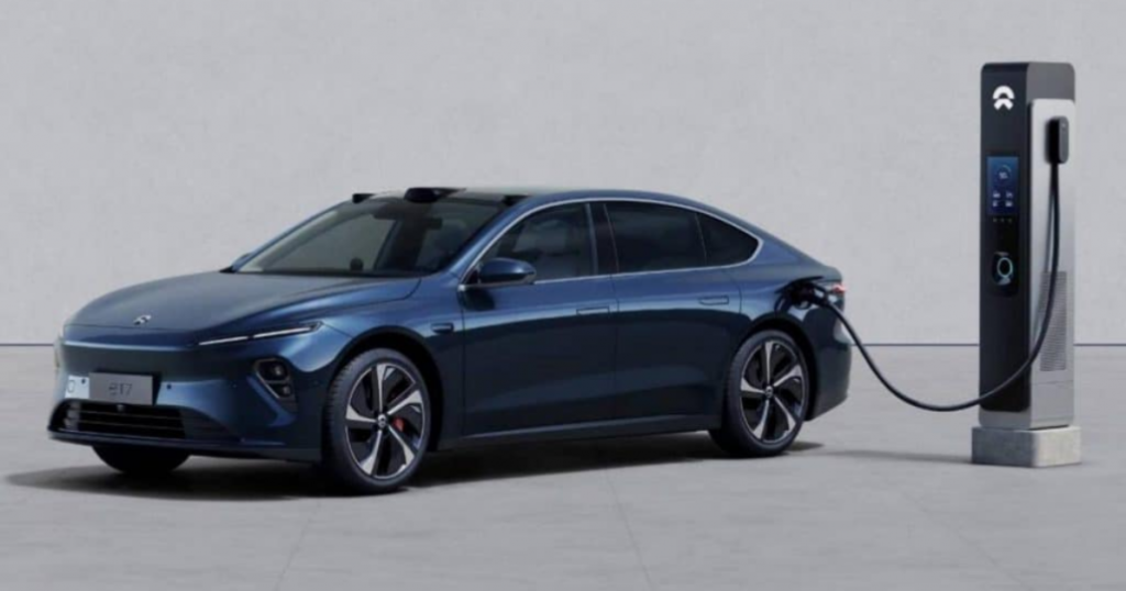 imagem mostra carro elétrico