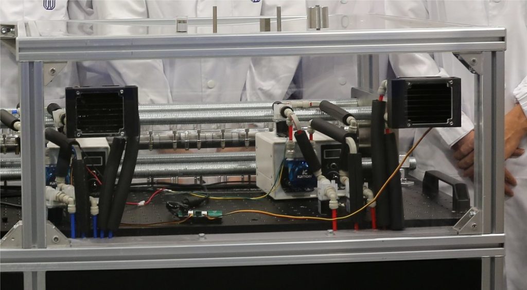 Protótipo do sistema em operação como um aparelho de ar-condicionado. [Imagem: HKUST]