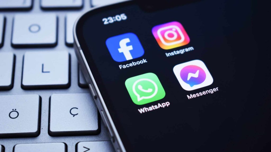 Meta lança 'Conta de Adolescente' no Facebook e Messenger com mais segurança para jovens
